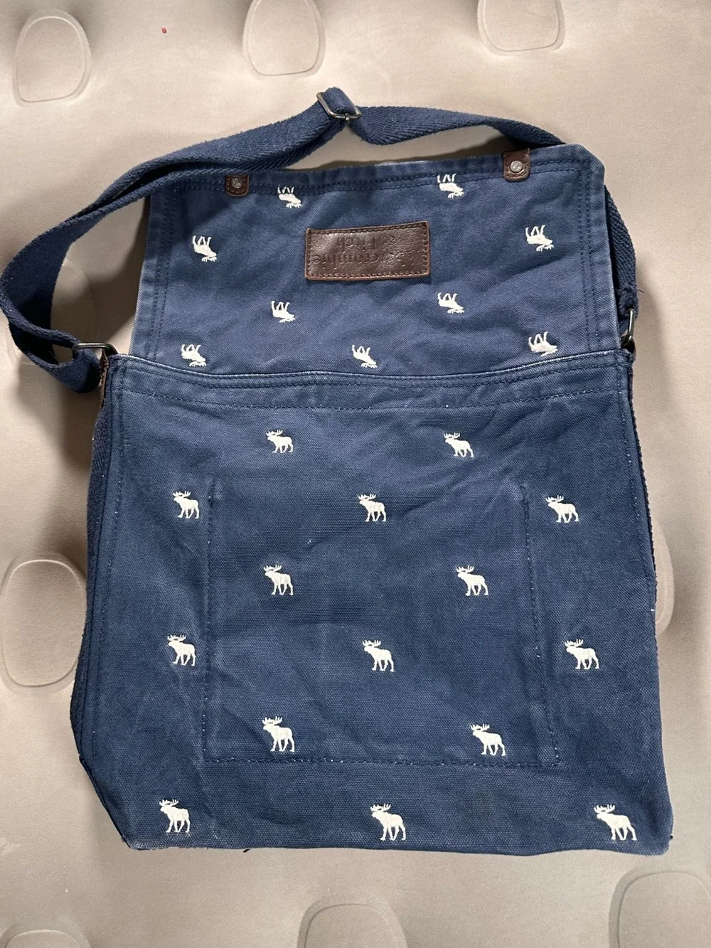 Abercrombie & Fitch Navy Blue Canvas Vintage Retro Messenger Sling Bag Y2K 2000s